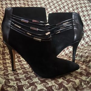 EUC SAKS FIFTH AVE BLACK SUEDE STILETTO HEEL ANKLE BOOTS